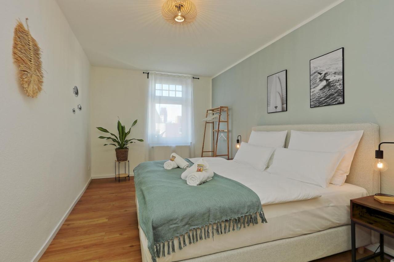 *City, Naehe Hbf, Kingsizebetten, Fitnessecke* Duisburgo Esterno foto