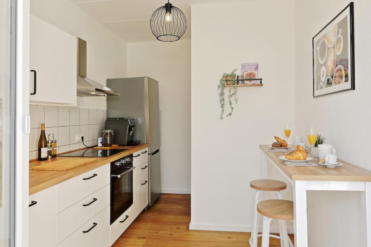 *City, Naehe Hbf, Kingsizebetten, Fitnessecke* Duisburgo Esterno foto